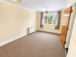 Lounge- click for photo gallery